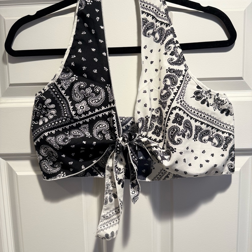 Black and White Paisley Women's Top